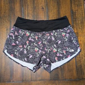 The North Face Arque 3” pull on shorts TNF black IWD print size medium